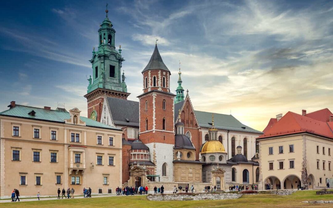 Podróże historyczne: najciekawsze miejsca z bogatą historią