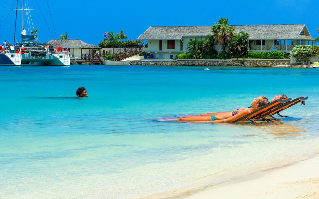 Jak znaleźć tanie wakacje all inclusive – skuteczne triki i sprawdzone strony