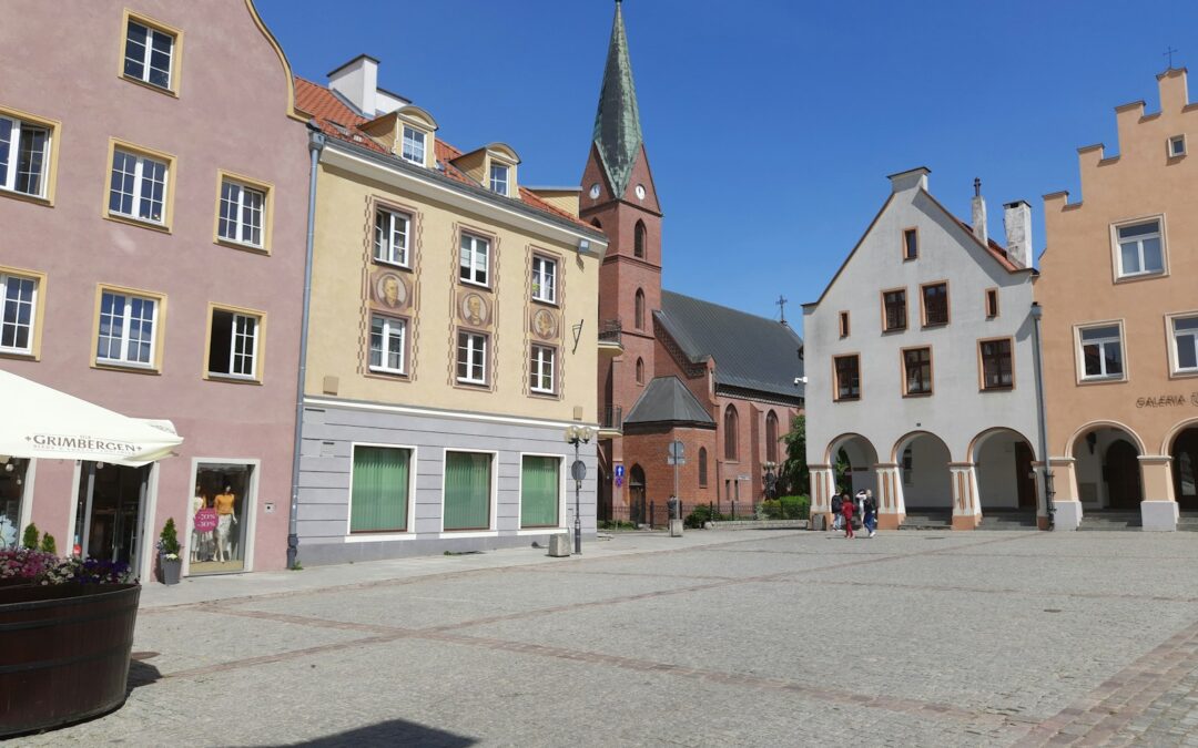 Olsztyn co warto zobaczyć – jeziora w środku miasta i zieleń idealna do wypoczynku