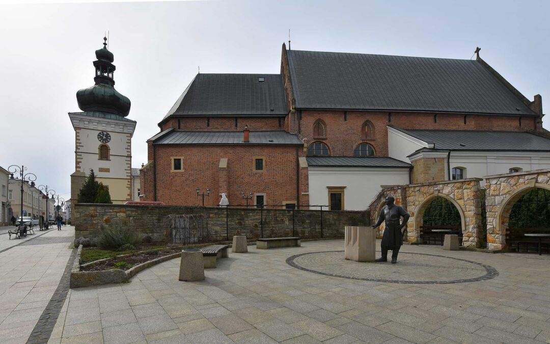 Krosno co warto zobaczyć – szkło i podkarpacka gościnność – idealne na weekend seniora