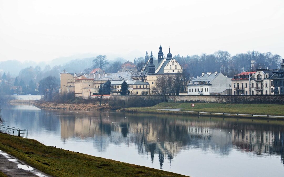 Zwierzyniec co warto zobaczyć – kościółek na wodzie i Roztocze w najpiękniejszym wydaniu