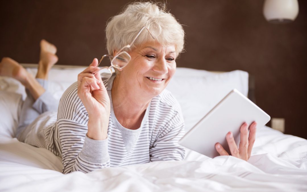 Hotelowe udogodnienia, które doceni każdy senior – na co zwrócić uwagę przy wyborze noclegu?