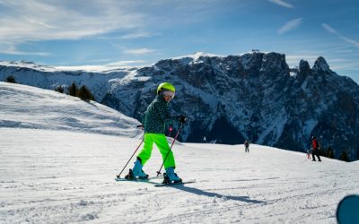 Ferie w Alpach z dziećmi – jak zaplanować rodzinny czas na stoku